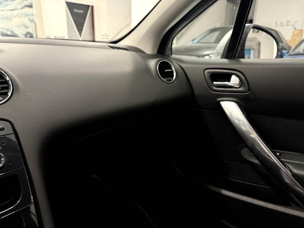 Peugeot 308 CC 308 CC 1.6 thp 16v Feline 156cv