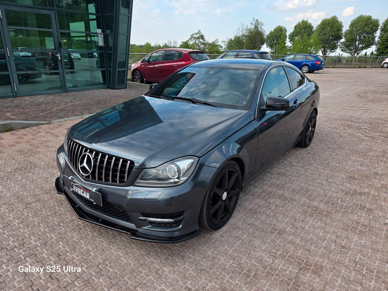 Mercedes C220 coupe AMG valutiamo usato /scambio