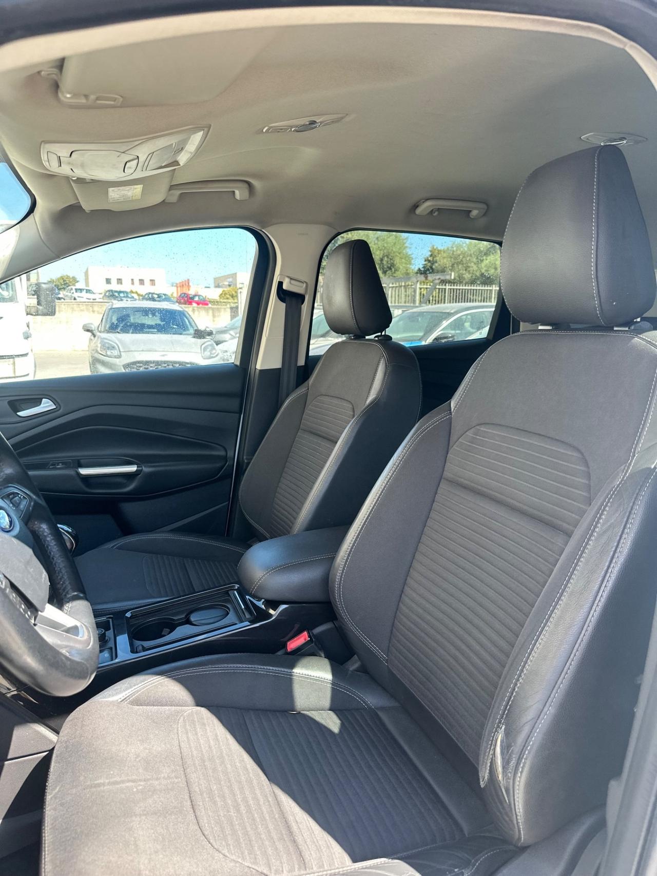 Ford Kuga 1.5 TDCI 120 CV S&S 2WD Business