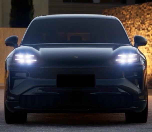 Porsche Cayenne Turbo Elettrico 1.156 CV