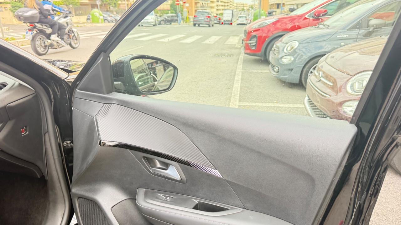 Peugeot 208 PureTech 100 Stop&Start 5 porte Allure LED NAVI CAR PLAY PELLE PDC CERCHI 17