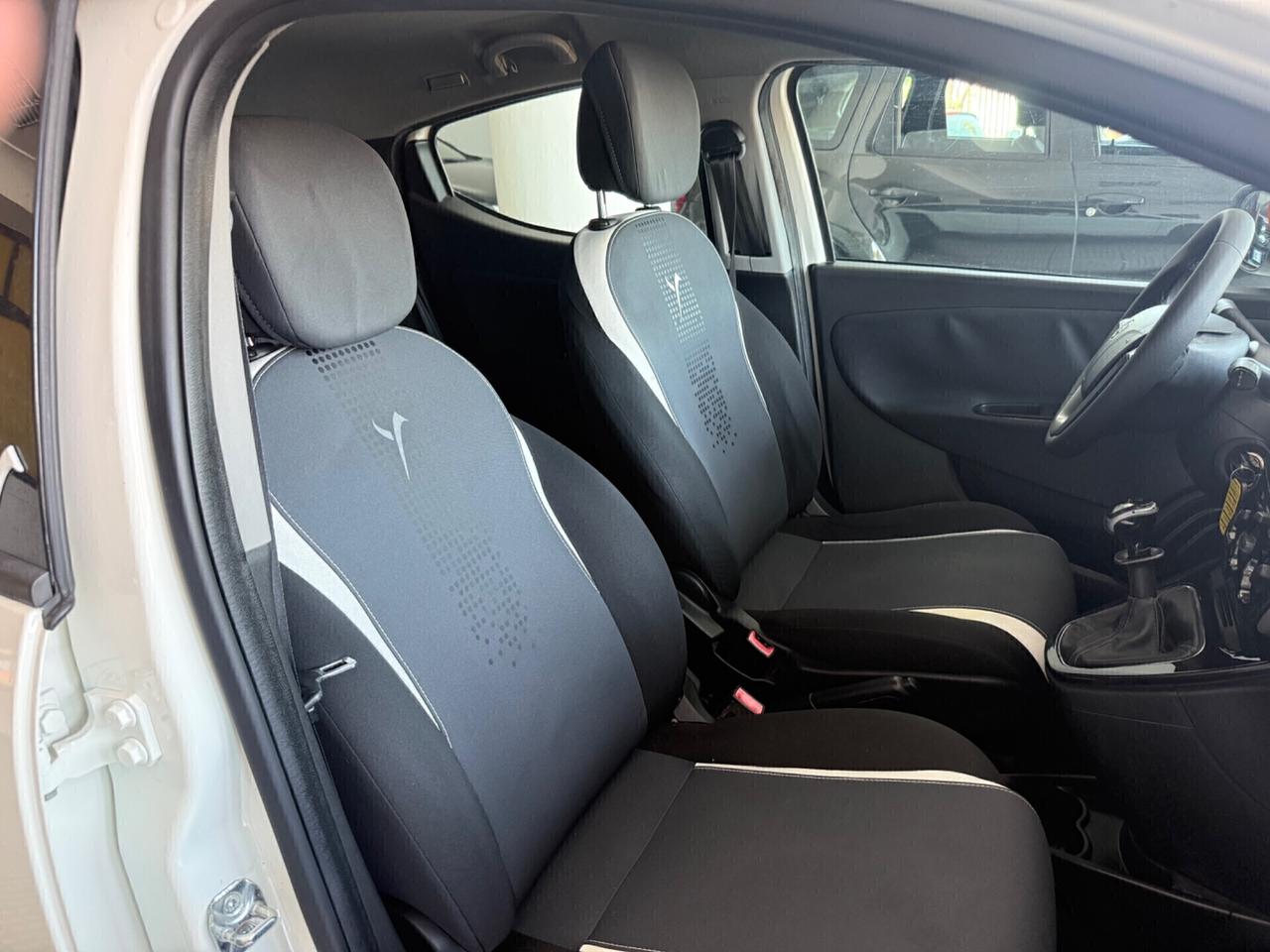 Lancia Ypsilon 1.2 69 CV 5 porte GPL Ecochic Gold