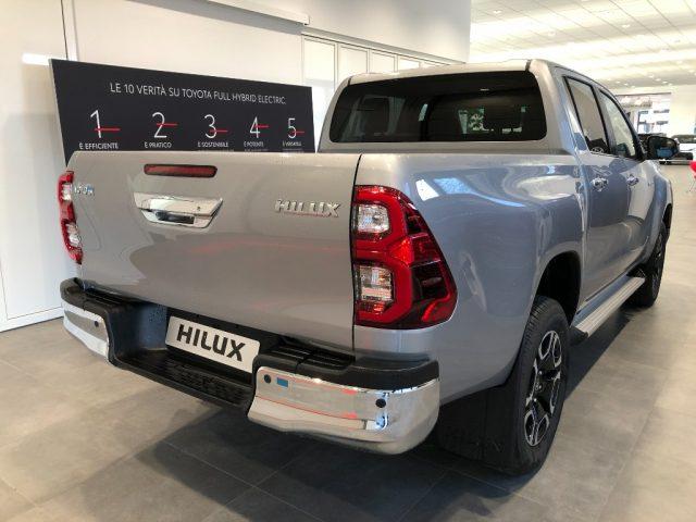 TOYOTA Hilux 2.4 D-4D A/T 4WD 4 porte Double Cab EXECUTIVE MY'2