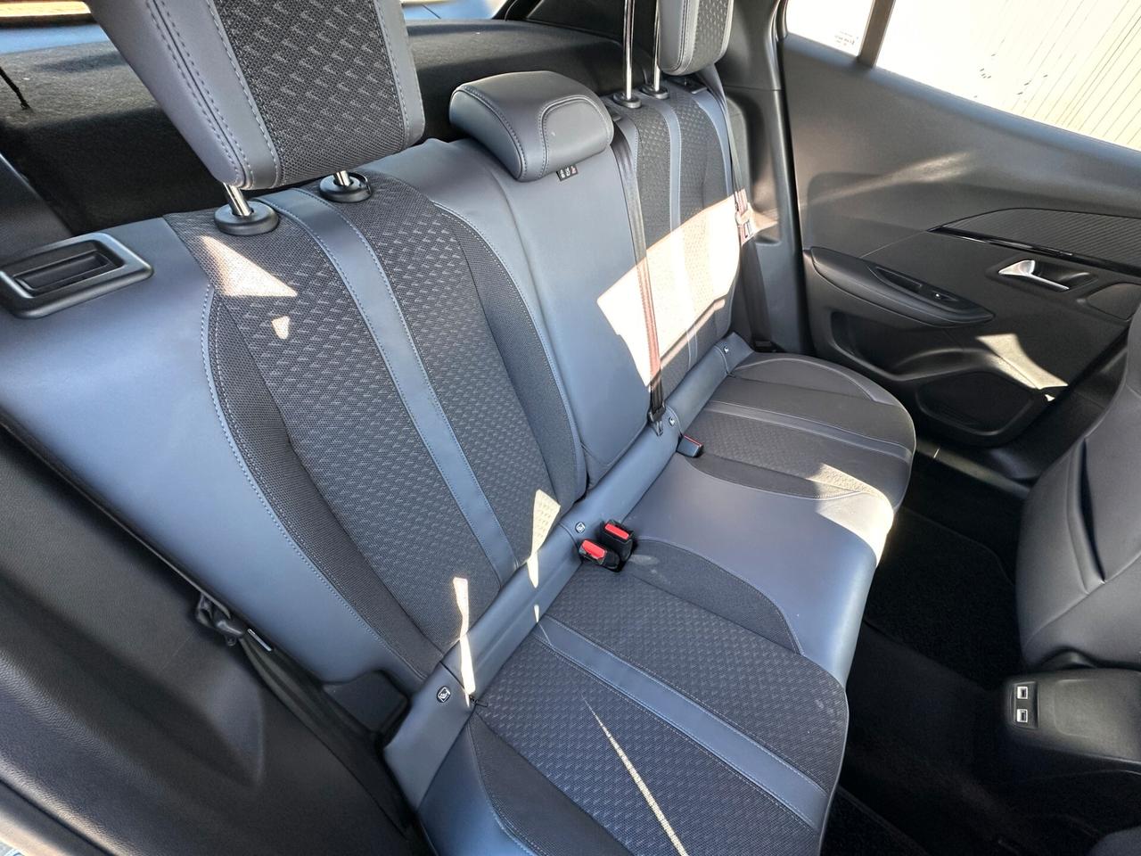 Peugeot 2008 PureTech 130 Allure