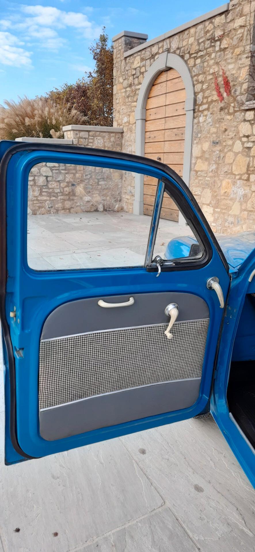 Alfa Romeo Dauphine 3 marce (R 1090)