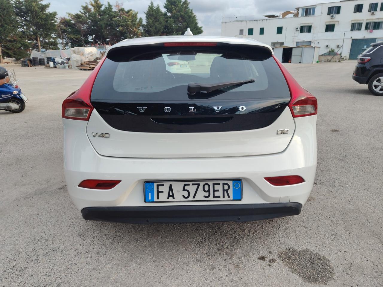 Volvo V40 D2 1.6d summum