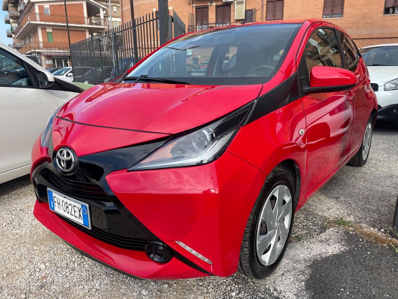 Toyota Aygo 1.0 VVT-i 69 CV 5 porte x-cite TSS