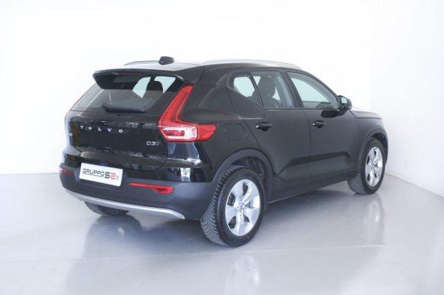 VOLVO XC40 D3 AWD Geartronic Momentum