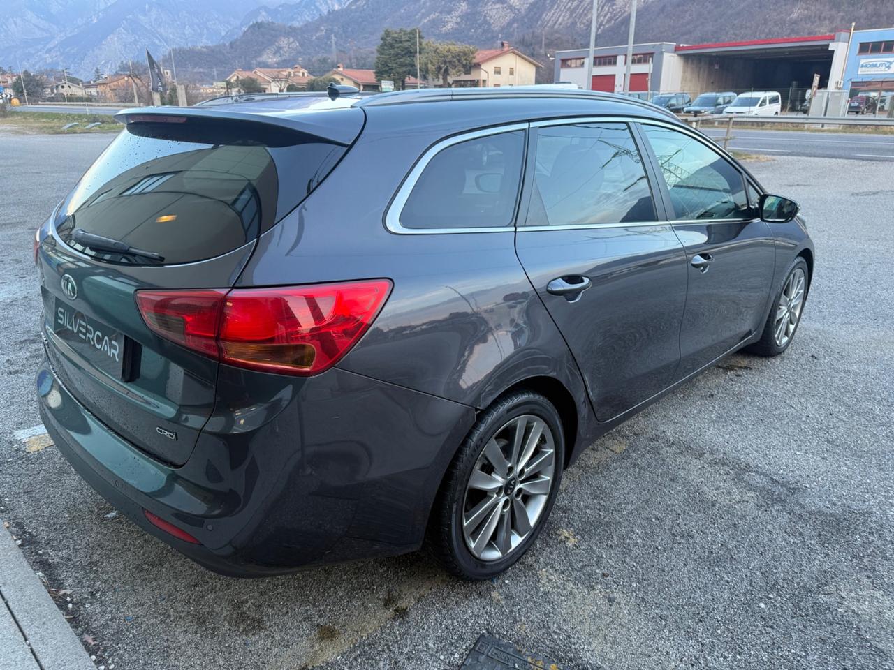 Kia Ceed - 1.6 CRDi 128 CV aut. SW Platinum