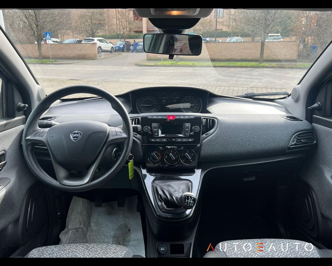 LANCIA YPSILON 1.0 FIREFLY HYBRID SILVER S&S 70CV