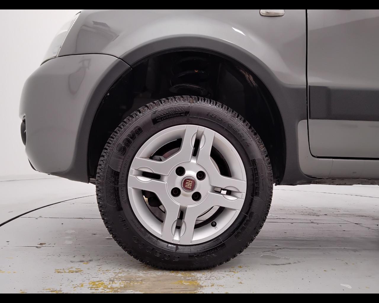 FIAT Panda II 2003 - Panda 1.3 mjt 16v Climbing 4x4 75cv my12