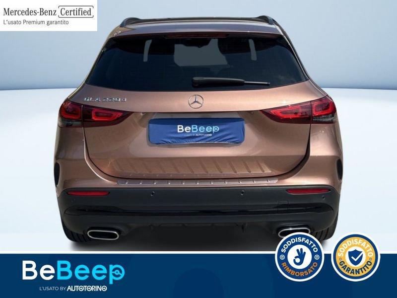 Mercedes-Benz GLA 220 D PREMIUM AUTO