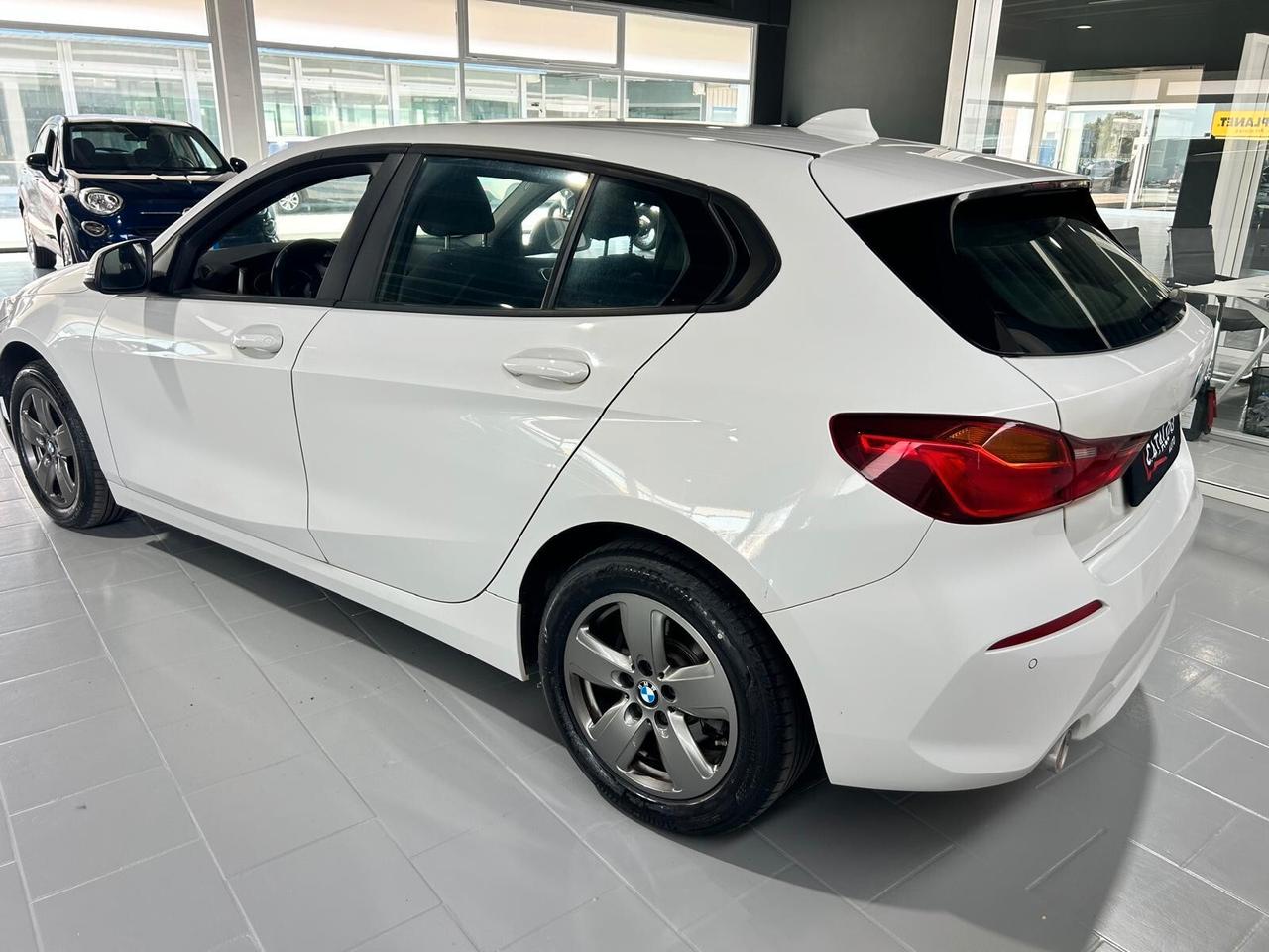 Bmw 116 116d 5p. Business Advantage