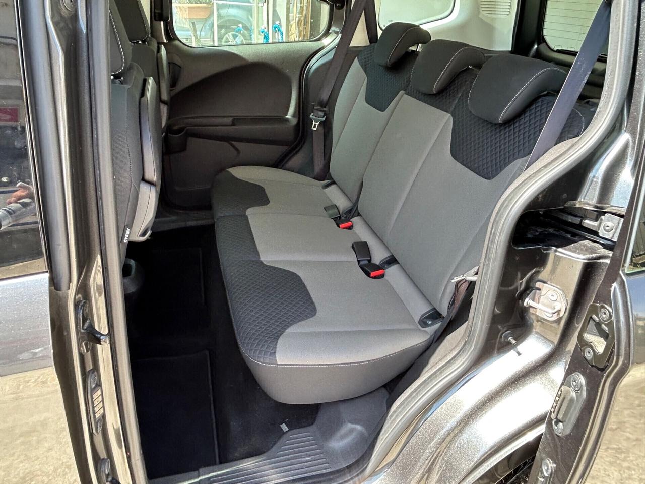 Ford Tourneo Courier 1.5 TDCI “ 40.000 KM “