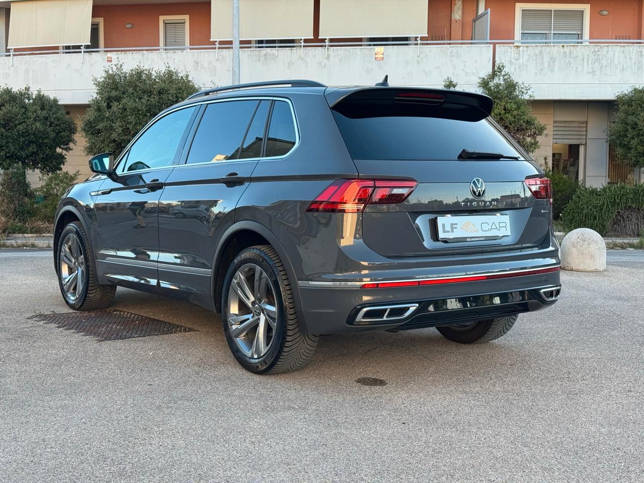 Volkswagen Tiguan 2.0 TDI 200 cv SCR DSG 4MOTION R-Line