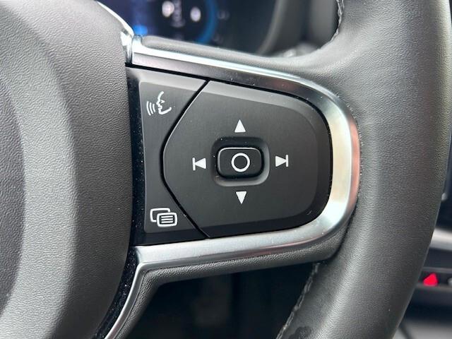 Volvo XC 60 XC60 B4 (d) automatico Core SUBENTRO LEASING