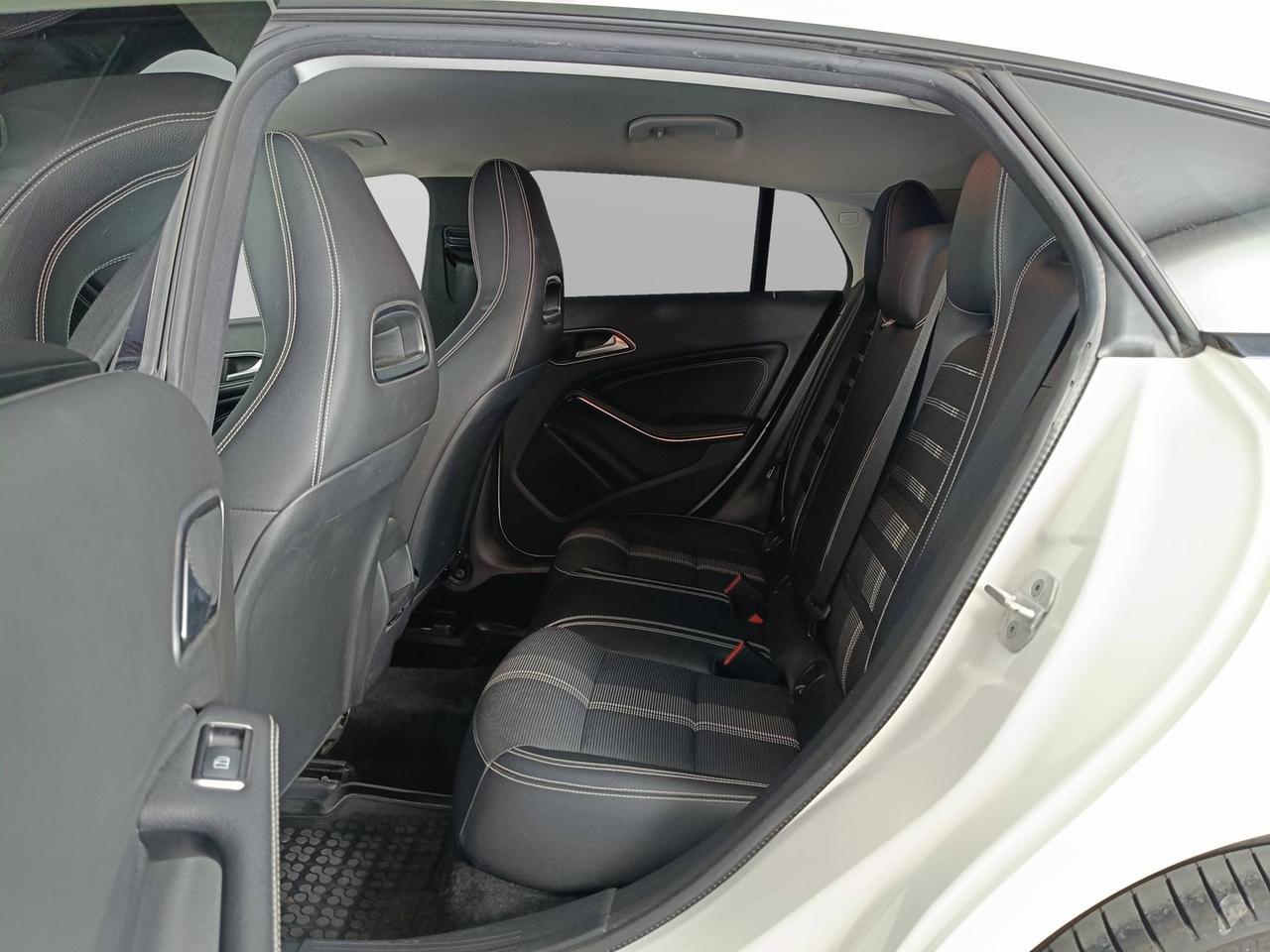 Mercedes-Benz Classe CLA (C/X117) - MERCEDES CLA 200 d S.W. Automatic Sport