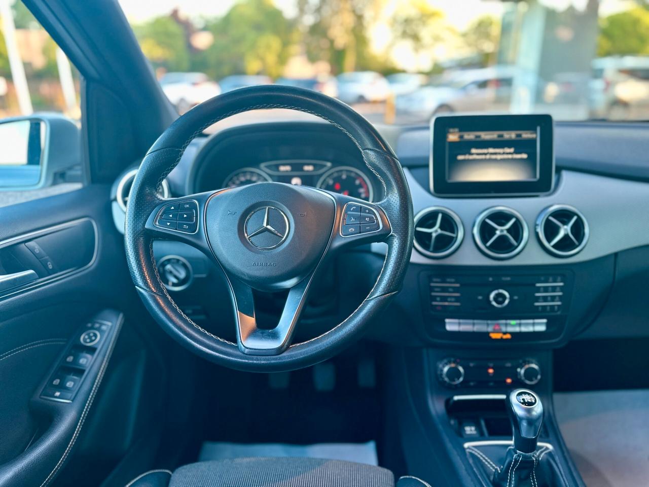 Mercedes-benz B 180 B 180 d Premium