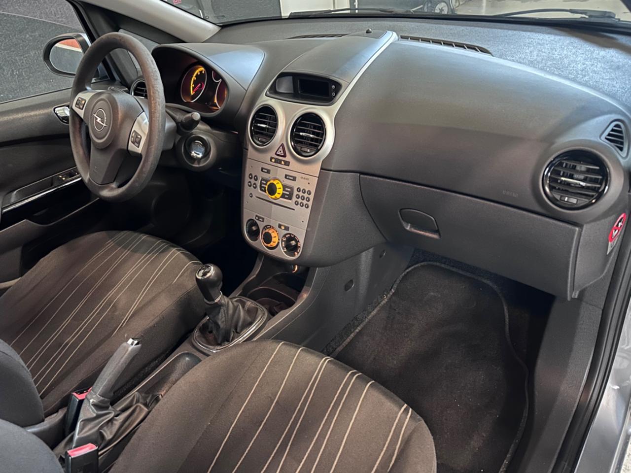 Opel Corsa 1.2 5 porte Enjoy
