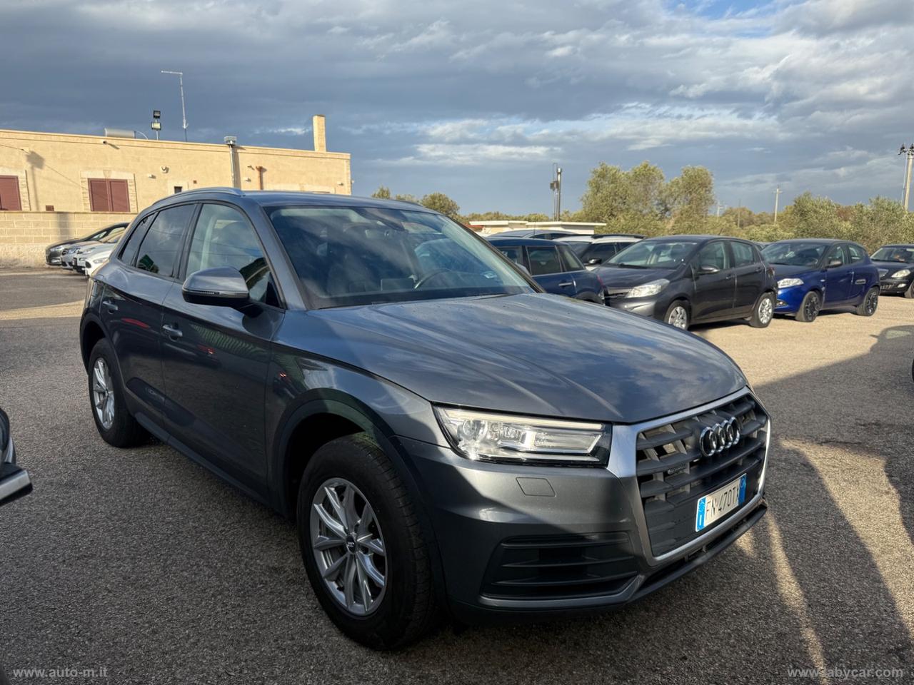 AUDI Q5 2.0 TDI quattro S tronic Business