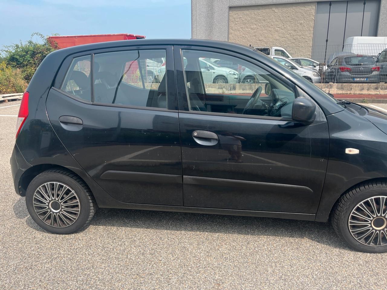 Hyundai i10 1.1 12V Active unico proprietario adatta ai neopatentati