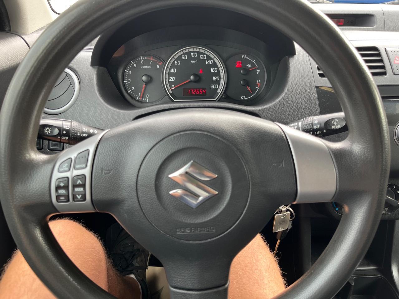 Suzuki Swift 1.3 5porte