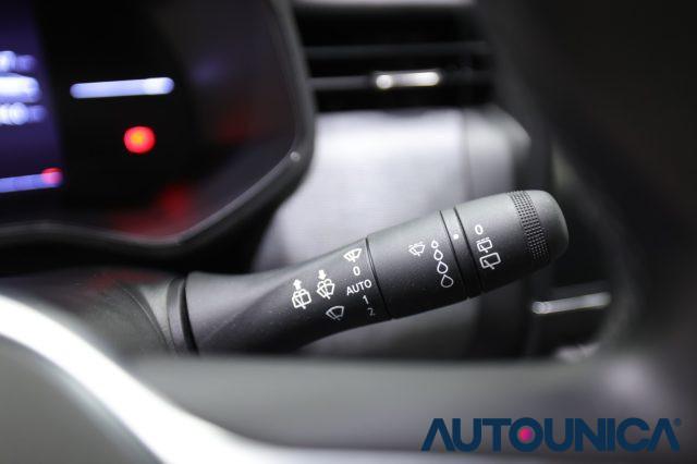 RENAULT Clio SCE 65 CV 5 PORTE EVOLUTION FARI LED NEOPATENTATI