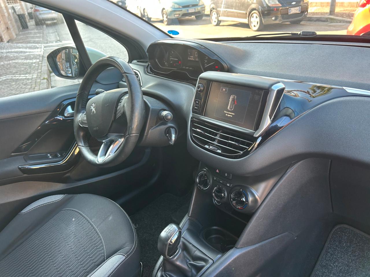 Peugeot 208 PureTech 82 5 porte Allure