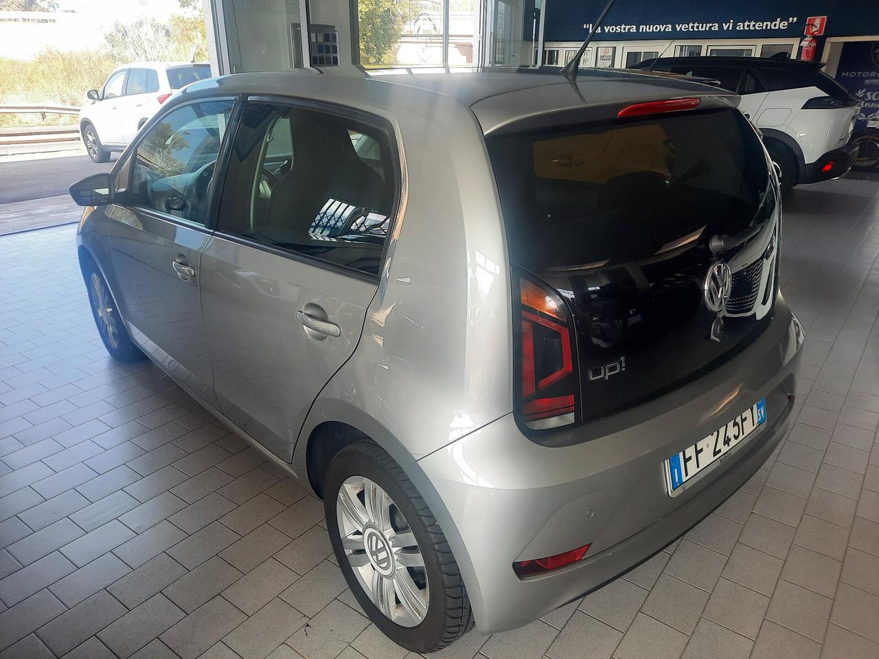 Volkswagen up! 1.0 75 CV 5p. high