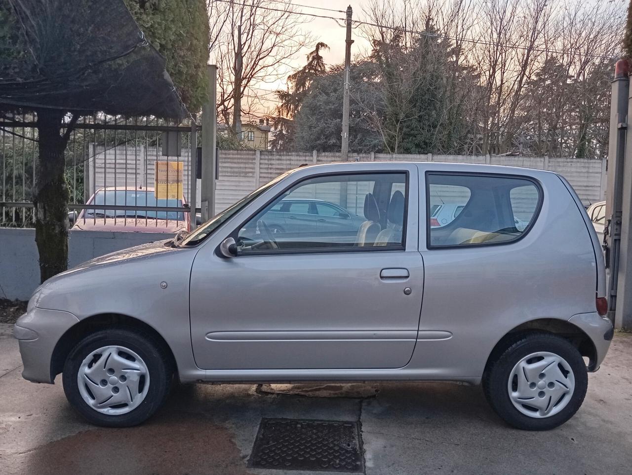 Fiat 600 1.1 Active servosterzo clima permute