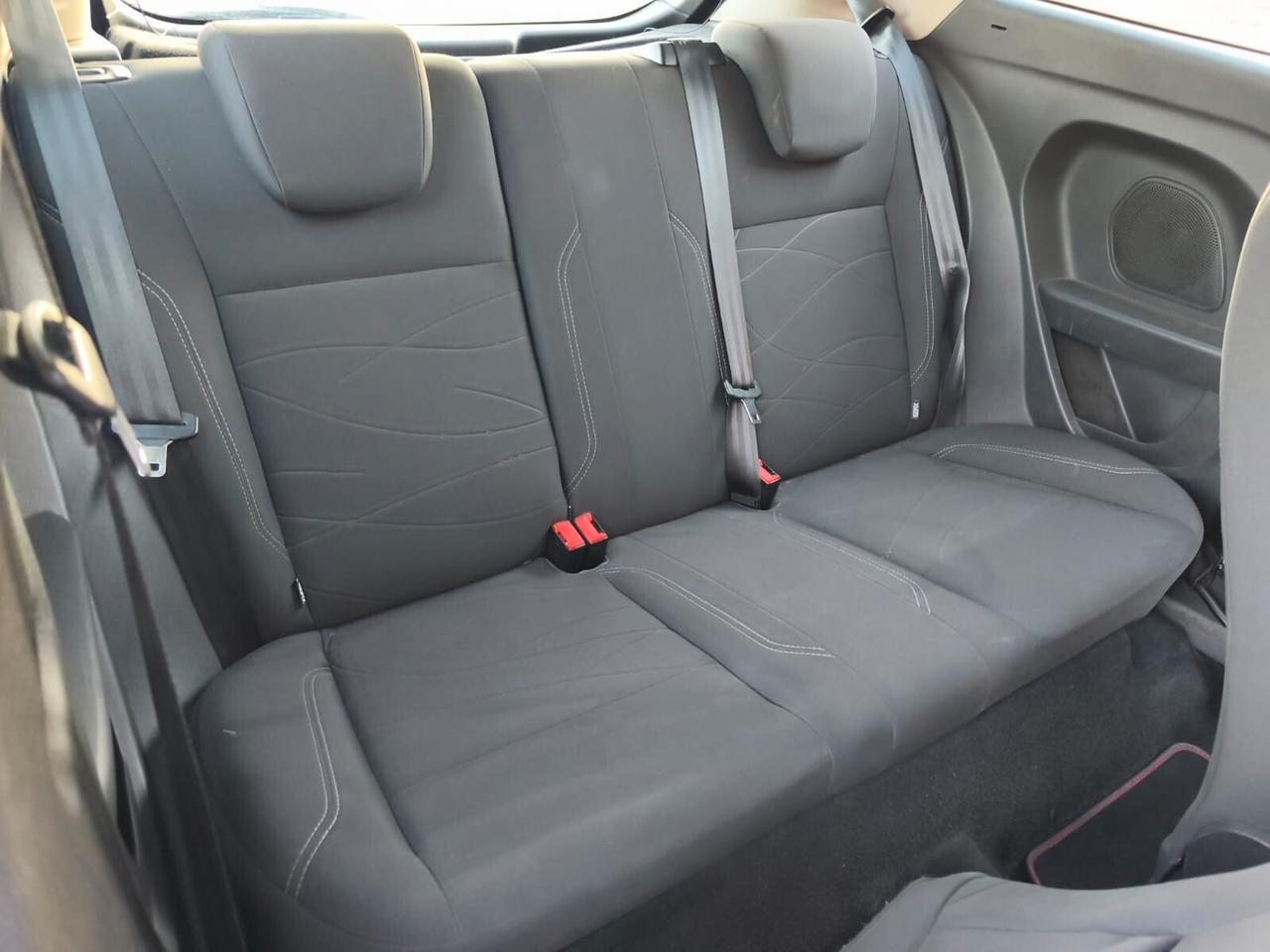 Ford Fiesta 2013---1.5 Diesel Neopatentati