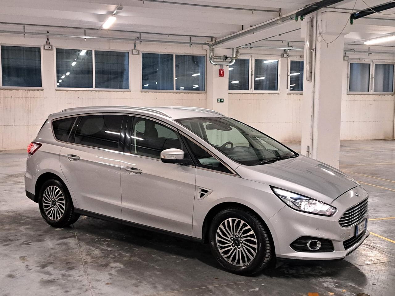 Ford S-Max 2.0 EcoBlue Tit. Bus. Autom. LEGGI NOTE