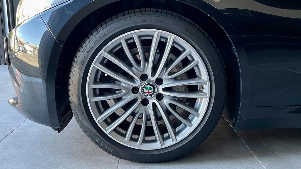 ALFA ROMEO GIULIA 2.2 SUPER AT8 190CV - FULL LED, PELLE, SEDILI RISCALDATI