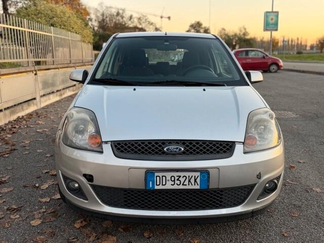 Ford Fiesta 1.2 16V 3p. Ghia Euro 4 ok neopatentati