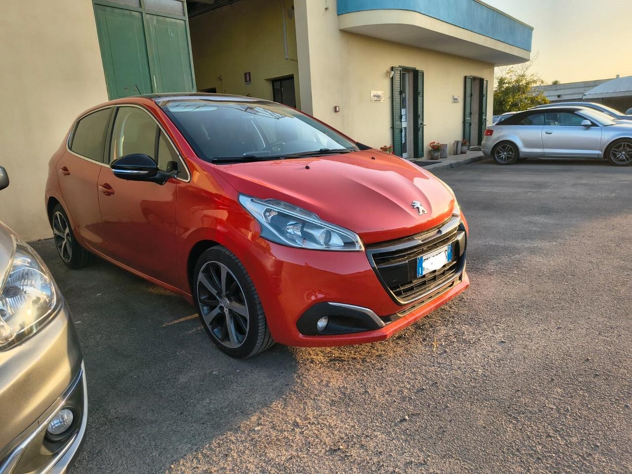 Peugeot 208 BlueHDi 75 5 porte Allure