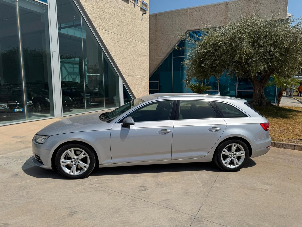 Audi A4 2.0 TDI 150 CV ultra S tronic Business Sport