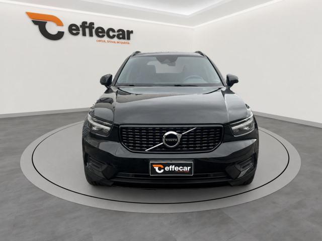 VOLVO XC40 T5 Recharge Plug-in Hybrid R-design