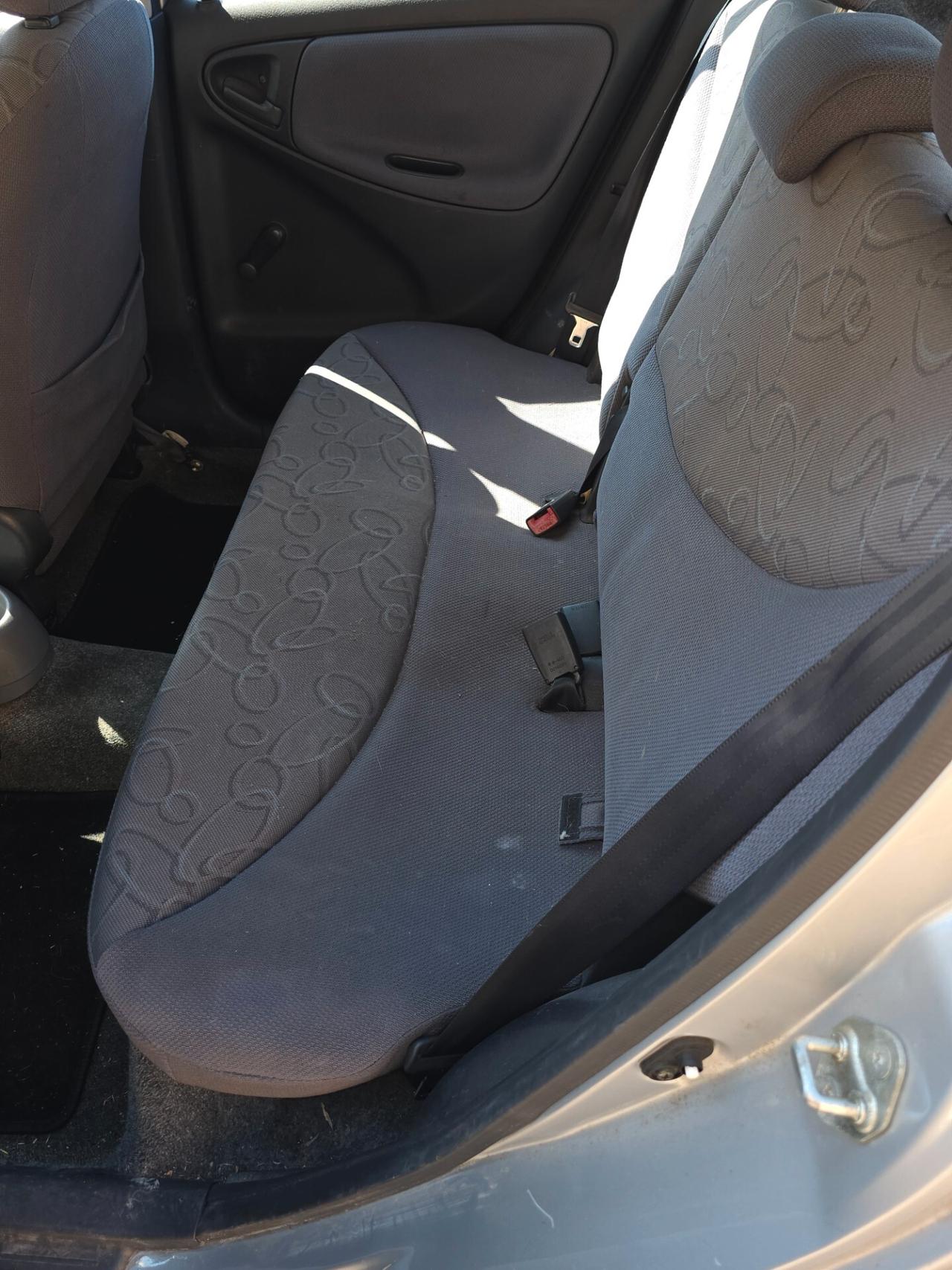 Toyota Yaris NEOPATENTATI