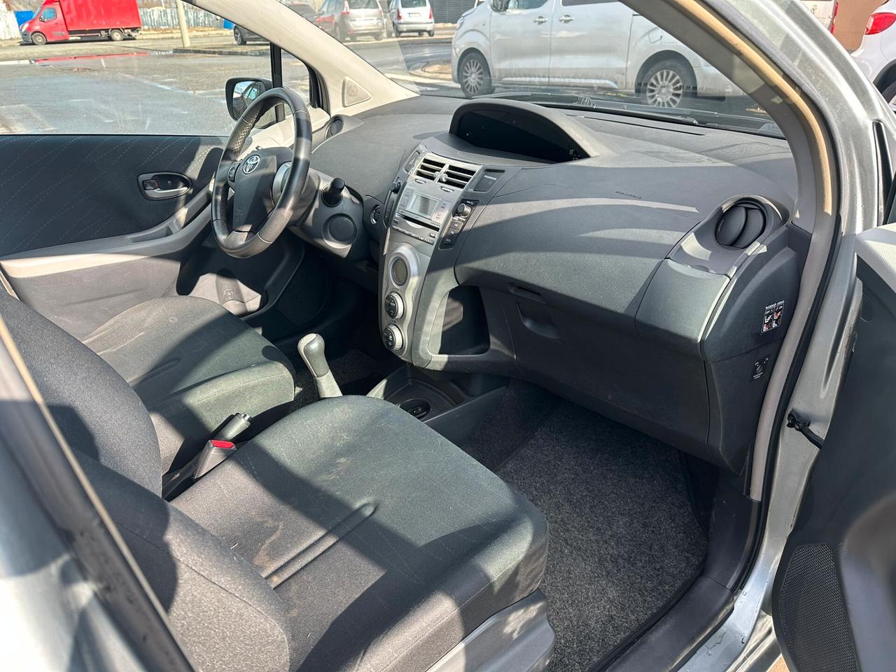 Toyota Yaris 1.3 5 porte Navi