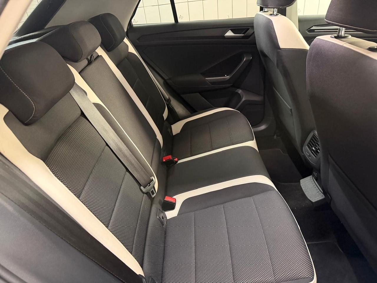 Volkswagen T-Roc 1.6 TDI SCR Advanced BlueMotion Technology
