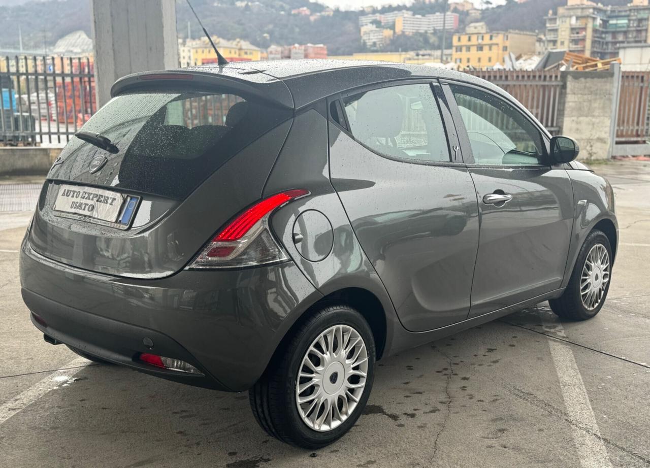 Lancia Ypsilon 1.2 69 CV 5 porte Platinum 2015