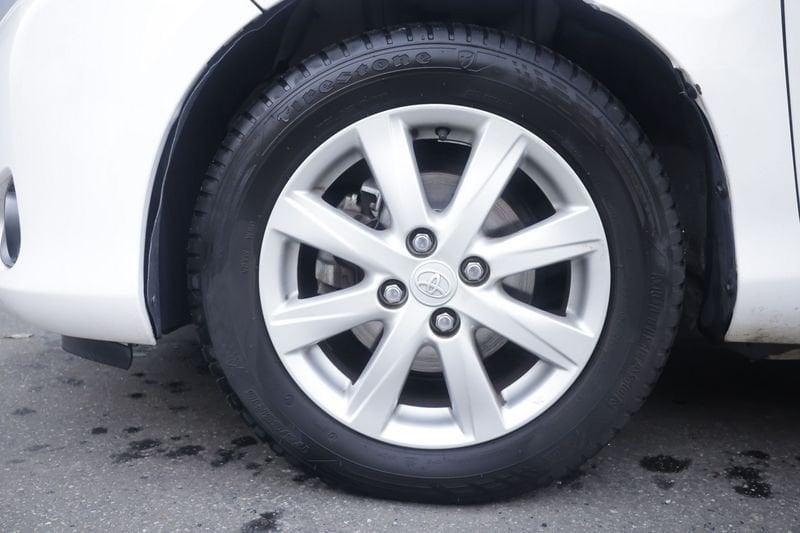 Toyota Yaris Toyota Yaris 1.0 5 porte 51KW ANNO 2011