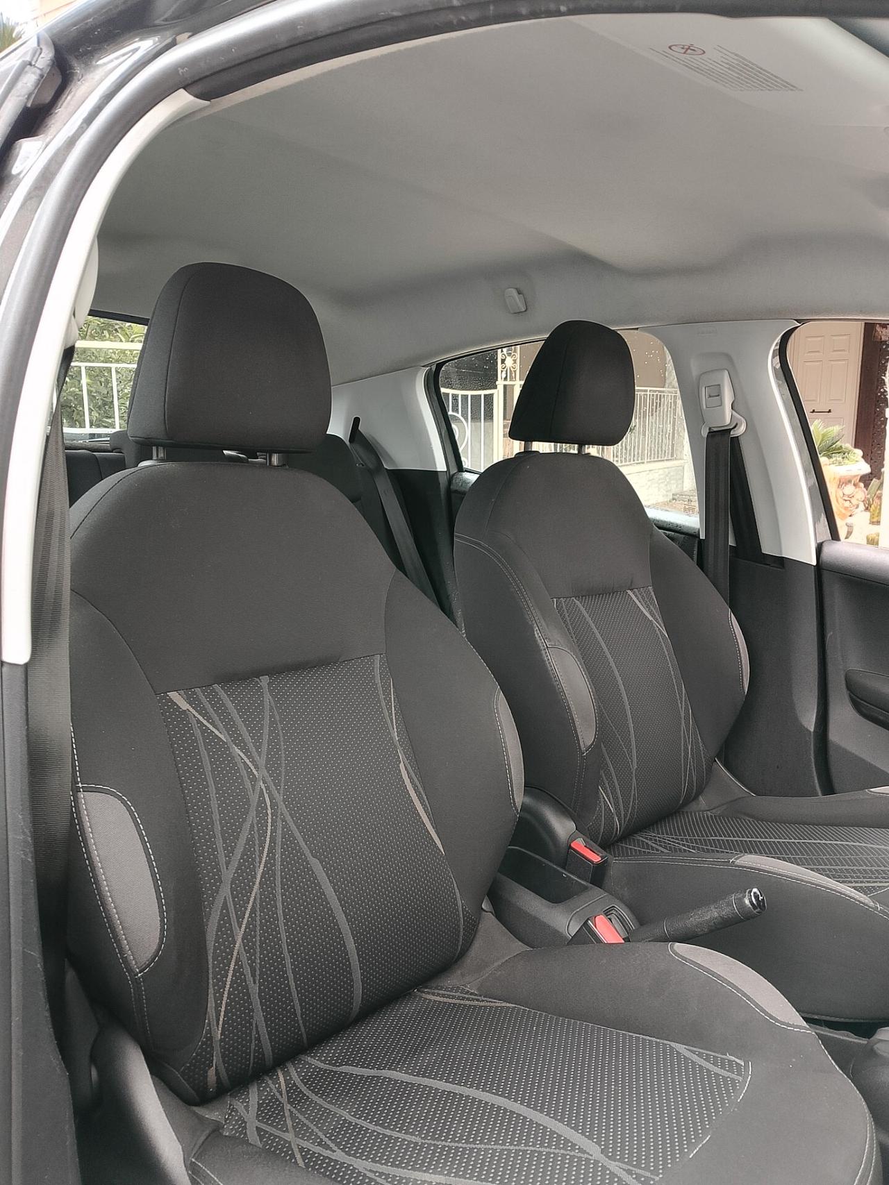 Peugeot 208 1.4 HDi 68 CV 5 porte Allure