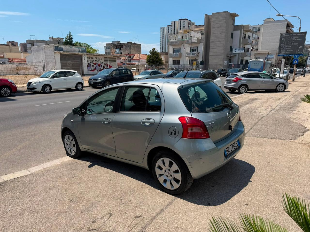 Toyota Yaris 1.0 5 porte Sol