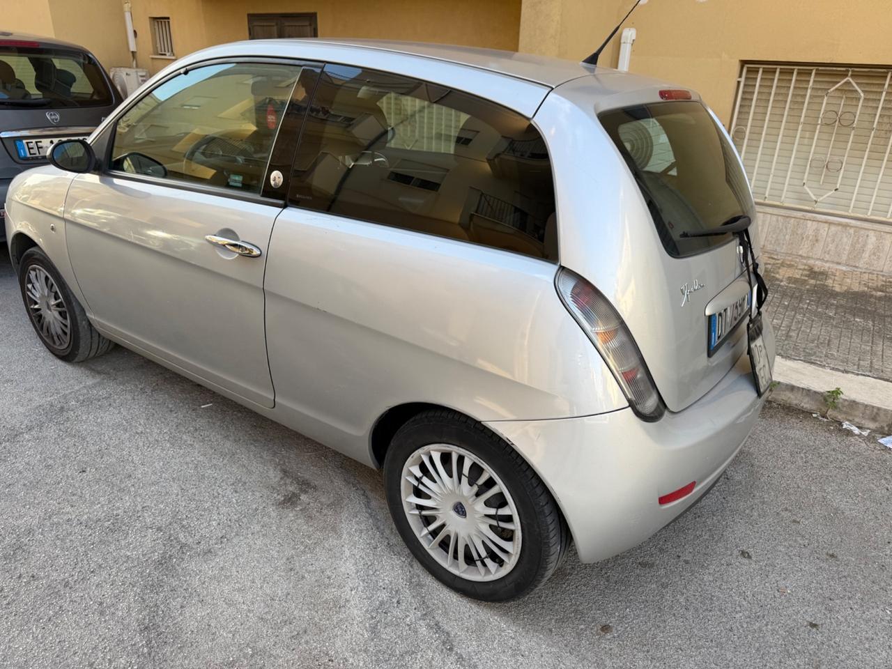 Lancia Ypsilon 1.4 Oro Ecochic GPL
