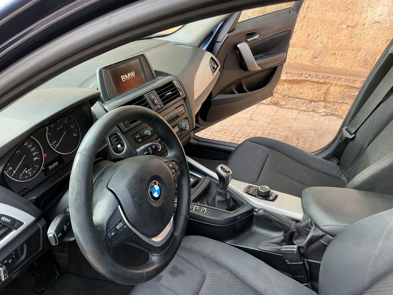 Bmw 116 116d 5p. Urban