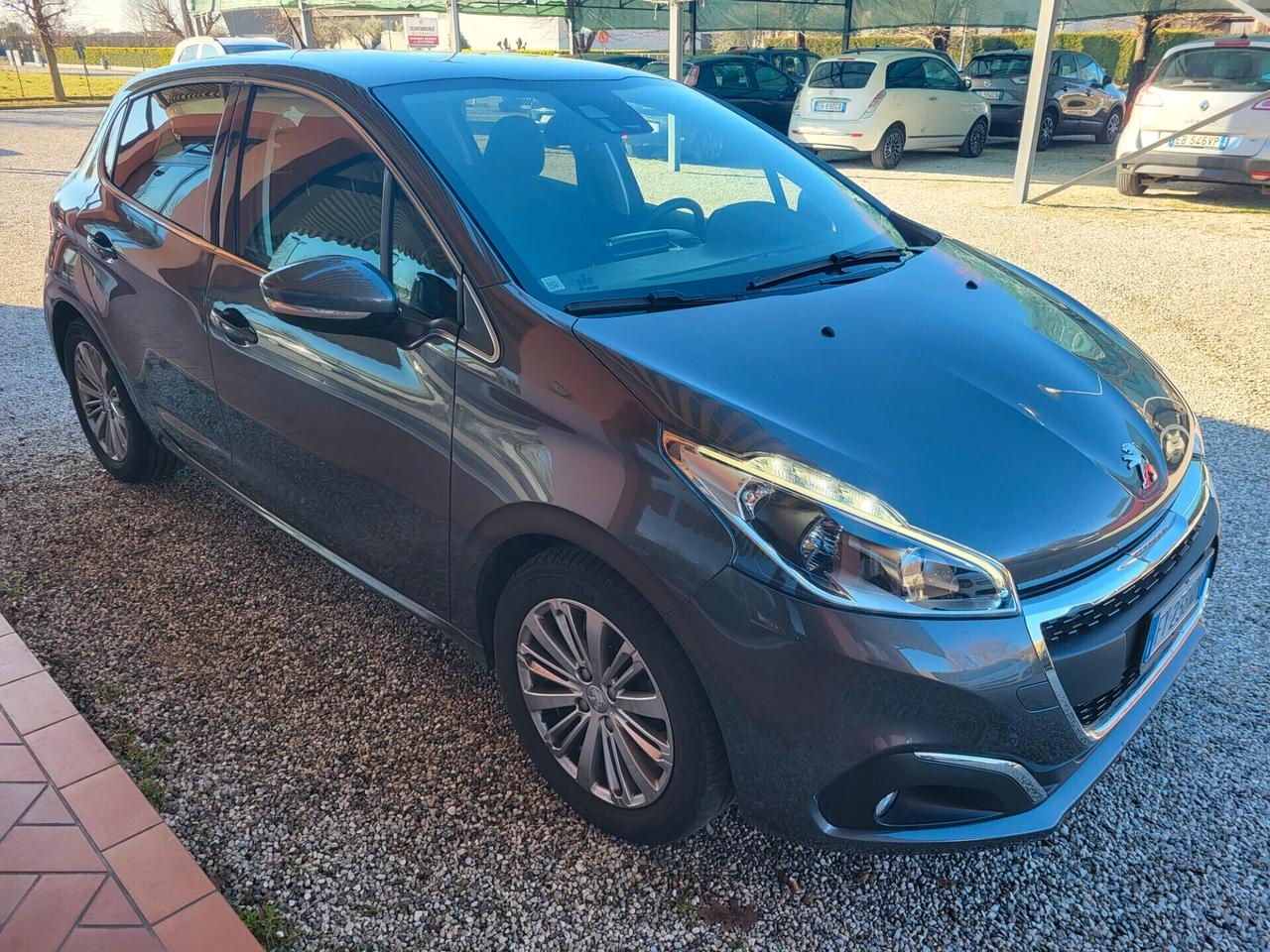 Peugeot 208 PureTech 82 5 porte Allure GPL