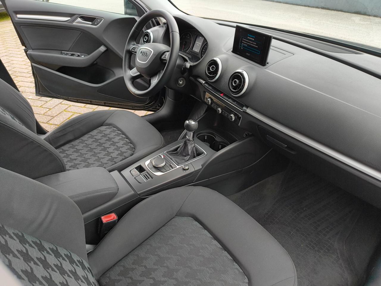 Audi A3 SPB 1.6 TDI Admired S-Line