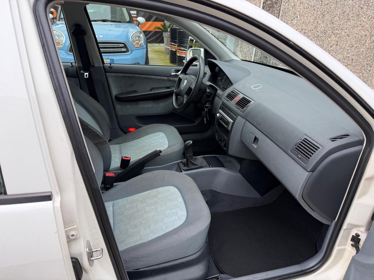 Skoda Fabia 1.4 benzina euro4 neopatentati spaziosoa