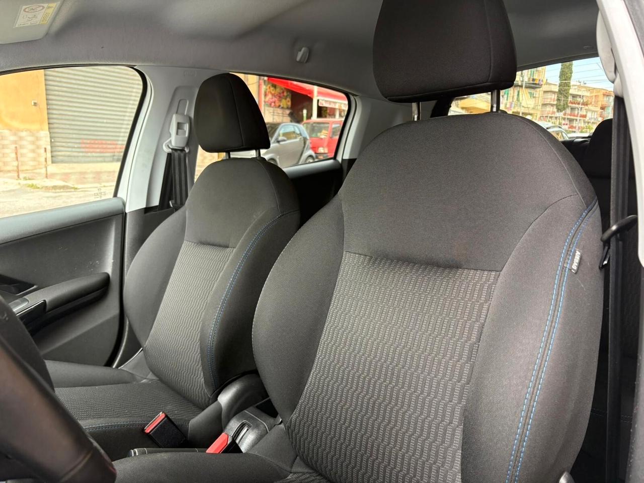 Peugeot 208 PureTech 82 Stop&Start 5 porte Signature